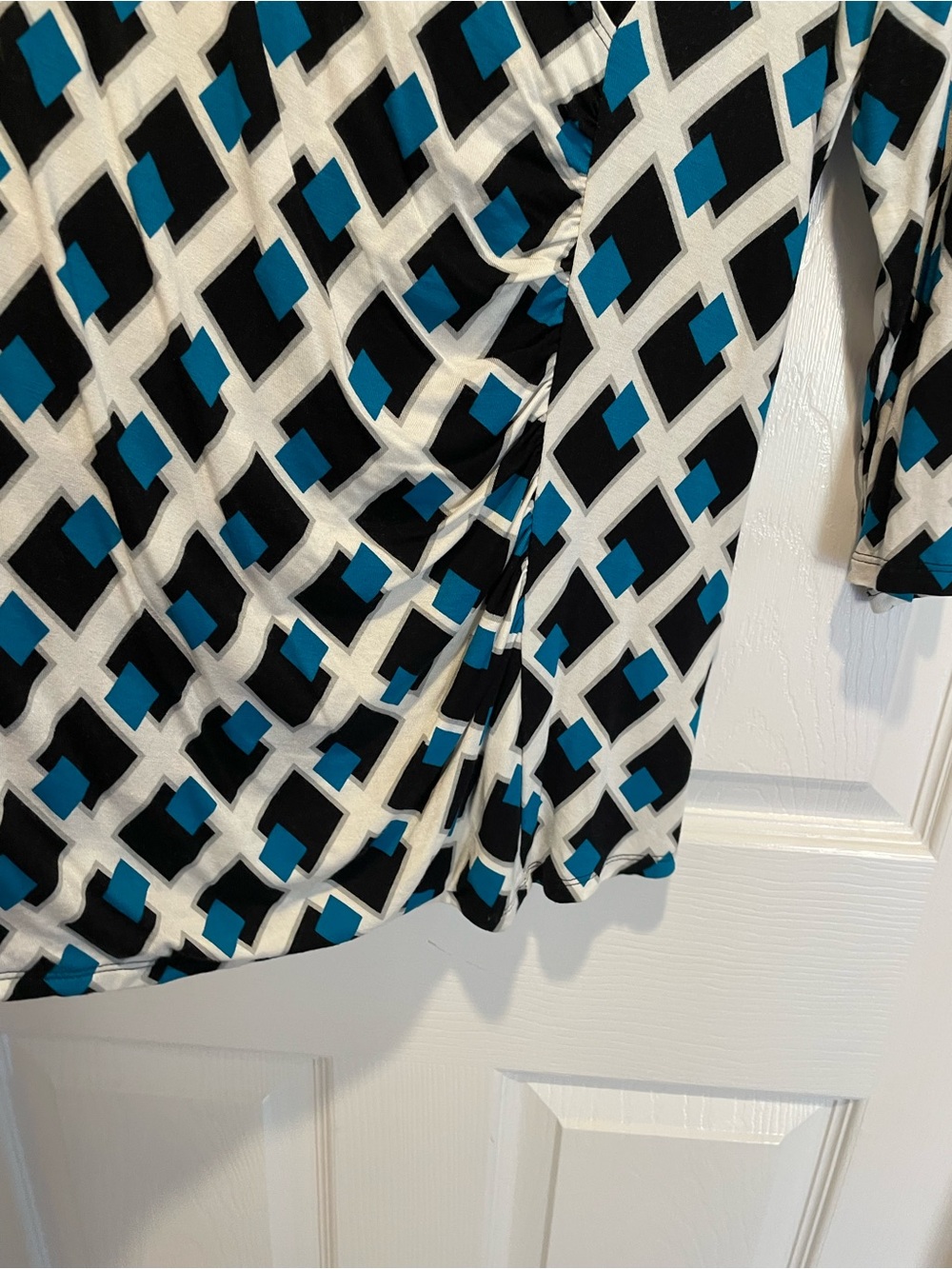 Dana Buchman Black White and Teal Geometric Print Blouse - Picture 6 of 7